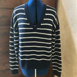 NWOT Polo Ralph by Lauren navy striped linen V-neck pullover sweater.